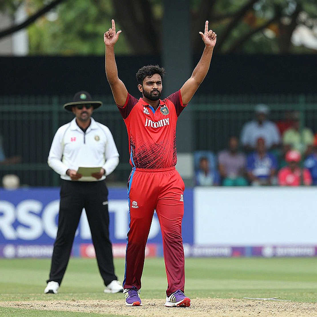 ট্রান্সফার উইন্ডোর আয়নায় ক্রিকেট: রেকর্ড ফি, রিলিজ ক্লজ আর এজেন্টের দালালি যেভাবে খেলার ভারসাম্য নষ্ট করছে